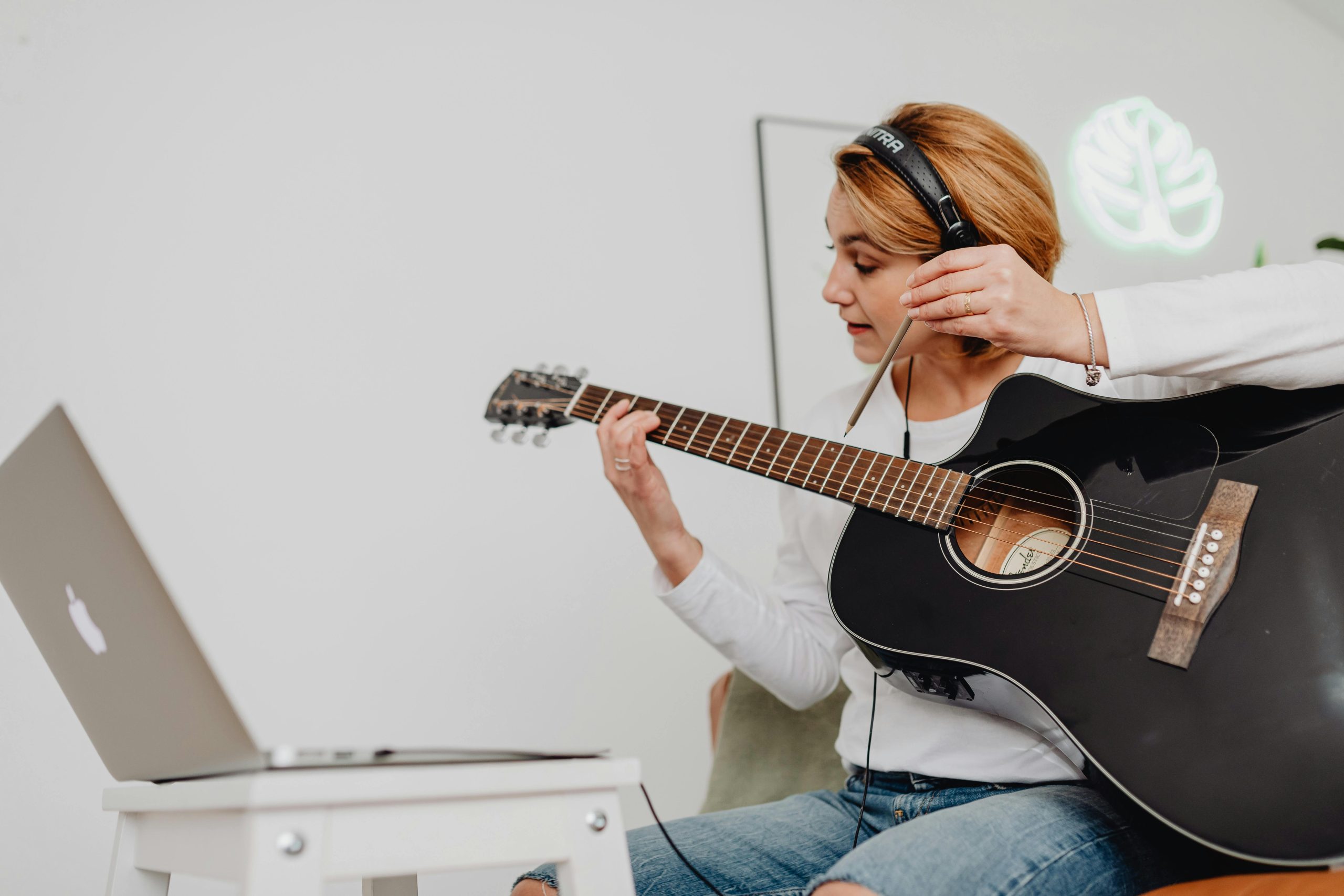 cours de guitare débutant gratuit