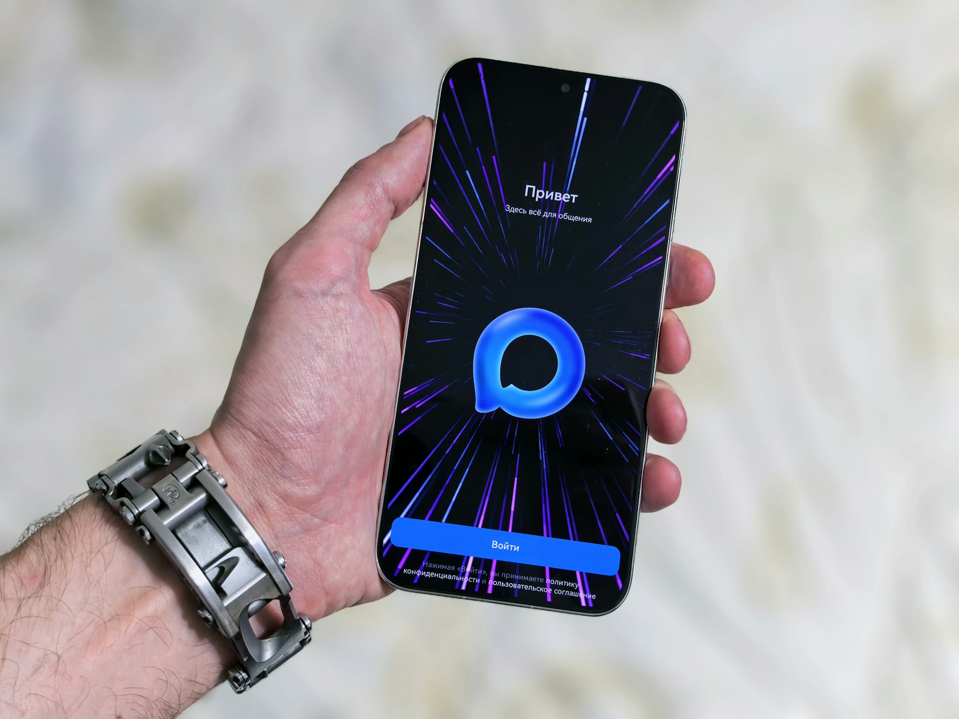 découvrez comment shazam utilise la technique de fingerprinting pour reconnaître une musique de manière précise et rapide grâce à une analyse audio avancée.